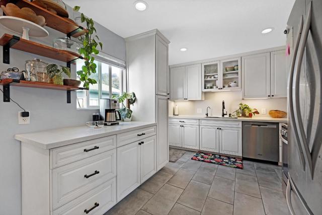 1324 Linda Mar Boulevard, Pacifica CA: https://media.crmls.org/mediaz/3586e784-56aa-4ff5-a16a-8653d04bd9ab.jpg