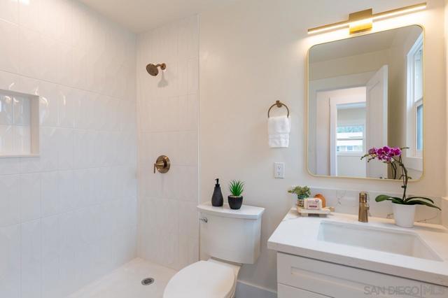 3892 Bass St., La Mesa CA: https://media.crmls.org/mediaz/35871cde-3661-44e4-8c09-90973cf6b1cd.jpg