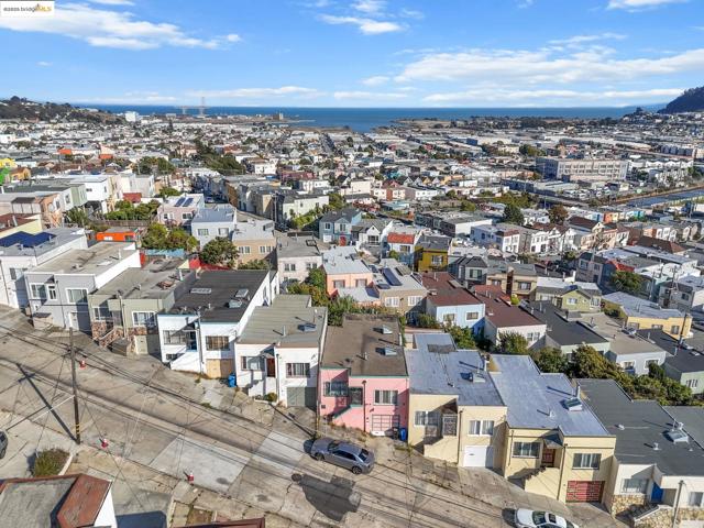 41 Apollo St, San Francisco CA: https://media.crmls.org/mediaz/35874863-e5c9-4b89-993a-75617c7ac0dc.jpg