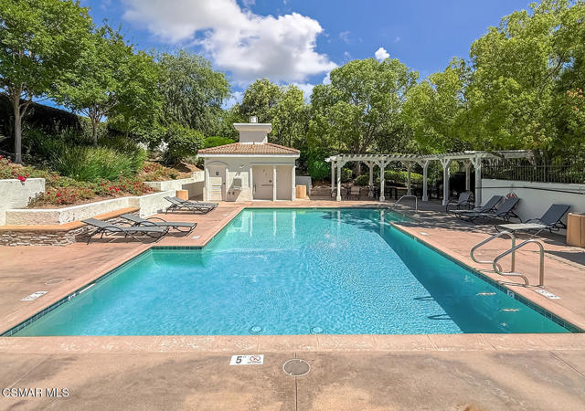 5470 Seine Court, Westlake Village CA: https://media.crmls.org/mediaz/3587a05d-d0fb-40d5-a3f6-0aa913a6506a.jpg