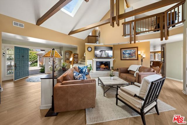 5441 Toltec Drive, Santa Barbara CA: https://media.crmls.org/mediaz/3587e536-4151-460e-95a6-cec270388e64.jpg