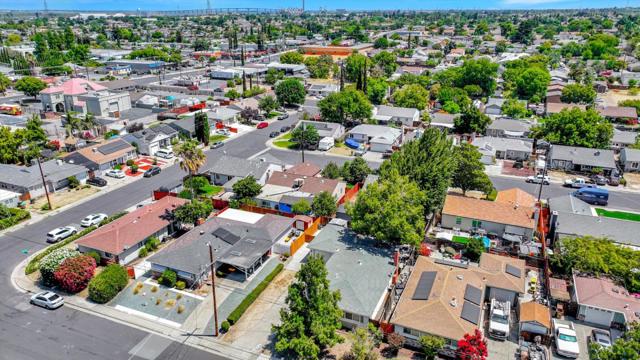 1909 Crestwood Drive, Antioch CA: https://media.crmls.org/mediaz/358850ac-8557-4203-85b8-8ad05b64dad2.jpg