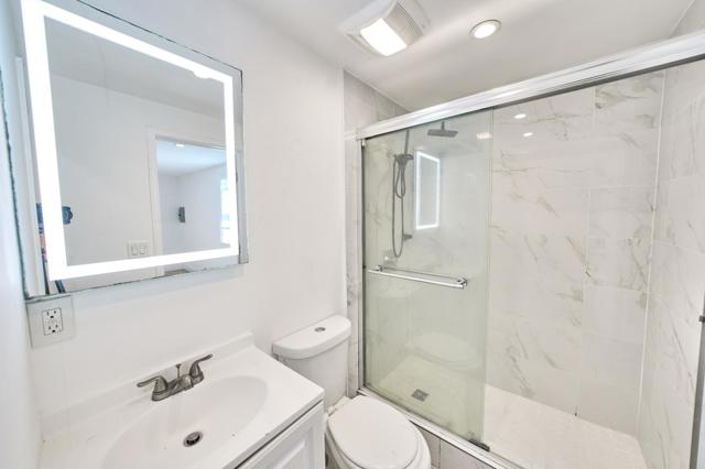 1344 99th Avenue, Oakland CA: https://media.crmls.org/mediaz/35897e6f-e9e4-4a23-937b-8b5bbe95071b.jpg