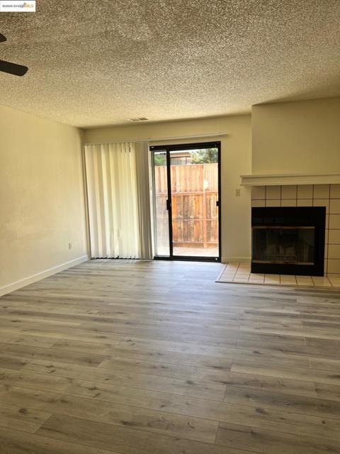 126 PEPPERMILL LN, Pittsburg CA: https://media.crmls.org/mediaz/358a0071-82f8-4f51-8f26-91e3654e6a55.jpg