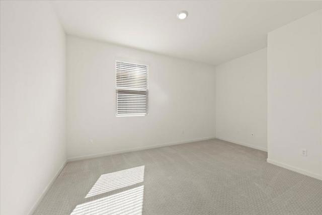 829 Crow Creek Circle, Galt CA: https://media.crmls.org/mediaz/358a5649-1b6f-40cb-bcd2-72933f52d5a8.jpg