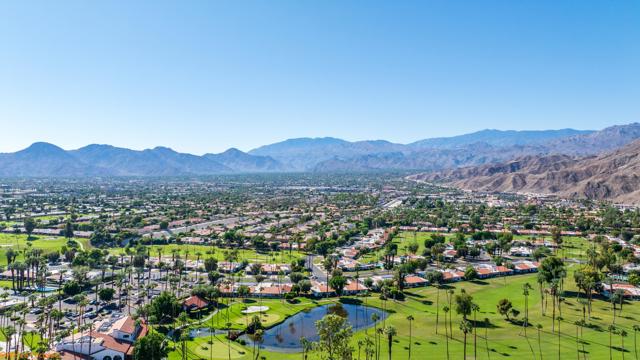 133 Torremolinos Drive, Rancho Mirage CA: https://media.crmls.org/mediaz/358acb3a-e1d0-4d48-b1db-338be1d5c3ed.jpg