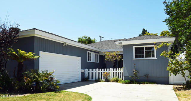 3315 S Bentley Avenue, Los Angeles CA: https://media.crmls.org/mediaz/358b05cf-4758-4ac6-827c-74faab4a8e17.jpg
