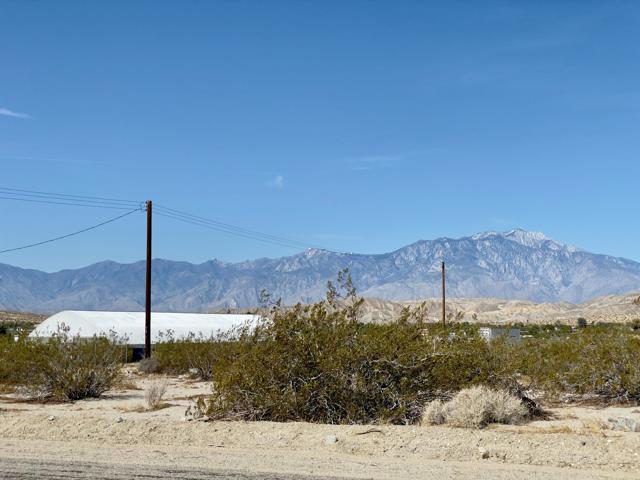 1 Hot Springs Road, Sky Valley CA: https://media.crmls.org/mediaz/358b488a-cc20-46bf-bda1-fec0f05d2a6a.jpg