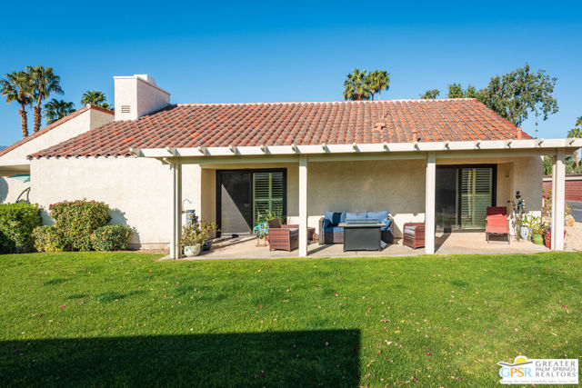 422 Forest Hills Drive, Rancho Mirage CA: https://media.crmls.org/mediaz/358bb973-b439-4eb5-af00-02972ec9d3d7.jpg