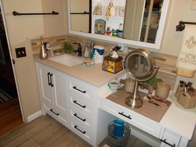 38703 Desert Greens E Drive, Palm Desert CA: https://media.crmls.org/mediaz/358c2e21-f2be-42a8-9985-24edab6ffe36.jpg