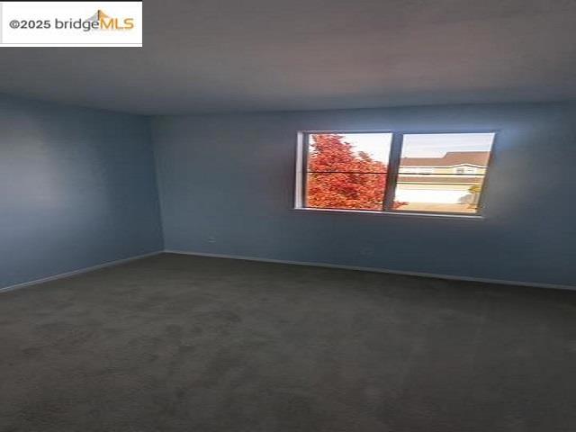 227 Clearpointe Dr, Vallejo CA: https://media.crmls.org/mediaz/358c75a0-0db7-42f5-b087-d3f0ac794171.jpg