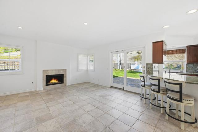 Detail Gallery Image 16 of 59 For 2070 Tiffany Dr, Oceanside,  CA 92056 - 4 Beds | 2/1 Baths