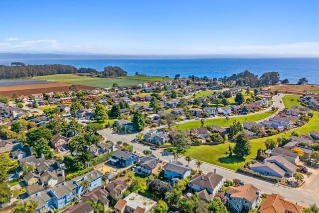 2200 Dolphin Drive, Aptos CA: https://media.crmls.org/mediaz/358d453a-4ec8-43ed-8c46-82ac19e536ff.jpg