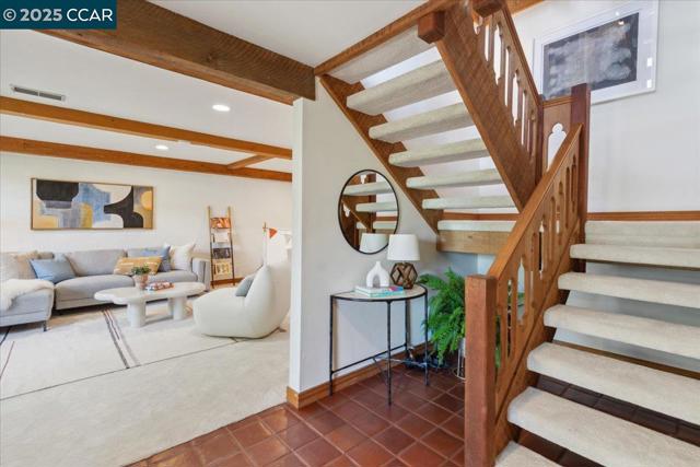 357 El Toyonal, Orinda CA: https://media.crmls.org/mediaz/358d4a5f-6d91-4530-b4b0-b3b47fc8fb49.jpg