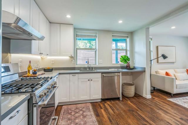 696 29th Street, Oakland CA: https://media.crmls.org/mediaz/358d5c01-6079-431d-be53-8d1948dada20.jpg