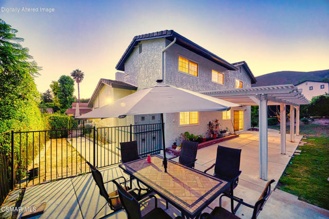 6058 Hedgewall Drive, Westlake Village CA: https://media.crmls.org/mediaz/358e2a28-329b-4e56-b7cd-7ea375d314ee.jpg
