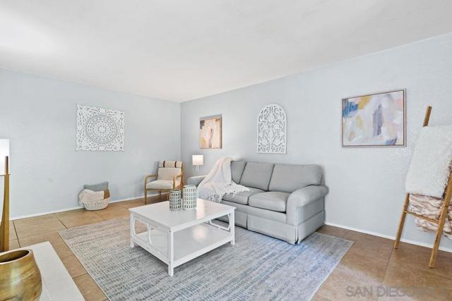 2157 Arnold Way, Alpine CA: https://media.crmls.org/mediaz/358f221e-e25f-49c6-b6d4-91cd5ba56875.jpg