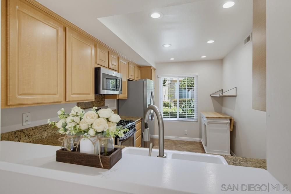 3614 Caminito Carmel Lndg - photo 12