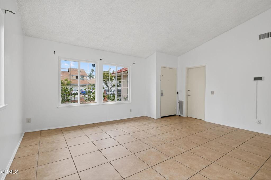 MLS #V1-32610 image #4