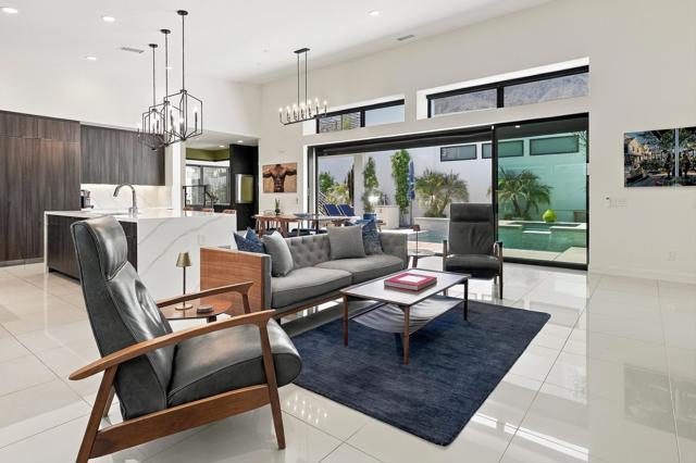 160 Obsidian Loop N, Palm Springs, CA 92264