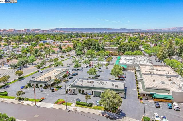 847 Dana Cir, Livermore CA: https://media.crmls.org/mediaz/3591210b-4fd6-4ac8-8c5a-2d617718c6e0.jpg