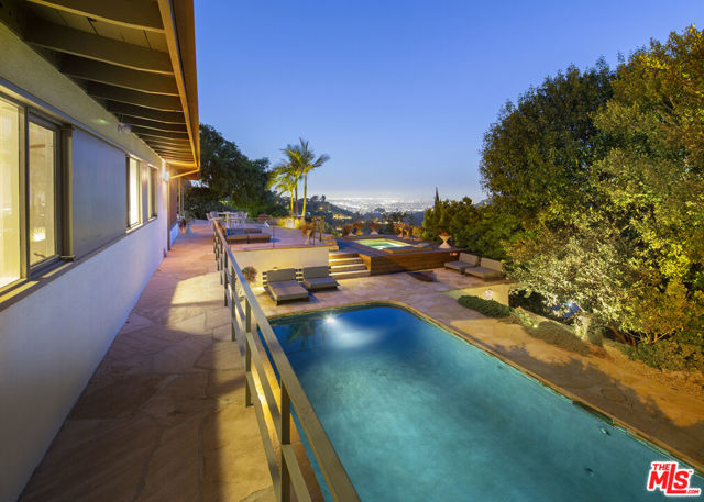 7400 Pyramid Place, Los Angeles CA: https://media.crmls.org/mediaz/35920c51-d898-4998-859b-f4d42079428a.jpg