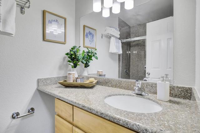 39 Morton Drive, Daly City CA: https://media.crmls.org/mediaz/359320d8-b9ff-4276-a3db-e4a56e63ab5b.jpg