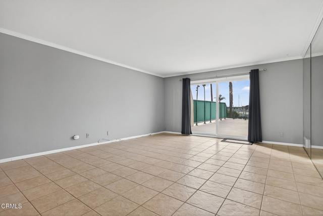 2901 Peninsula Road, Oxnard CA: https://media.crmls.org/mediaz/35934d8b-a921-43a1-9502-a2998616a1ec.jpg