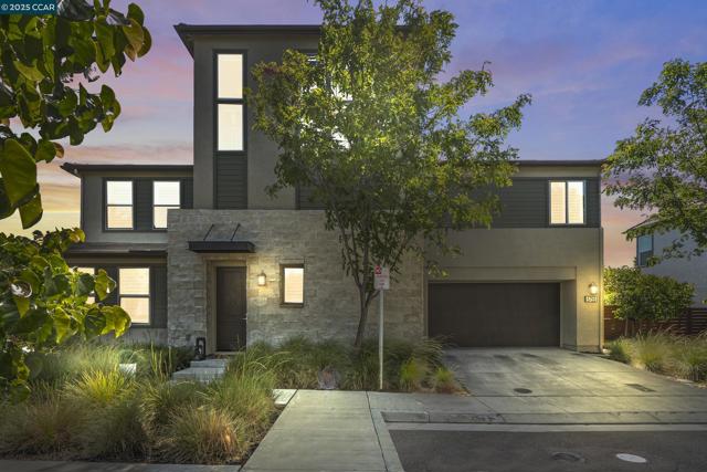 5755 Juniper Way, Dublin CA: https://media.crmls.org/mediaz/3593d292-8aa8-493a-8b86-d91a8c6db182.jpg