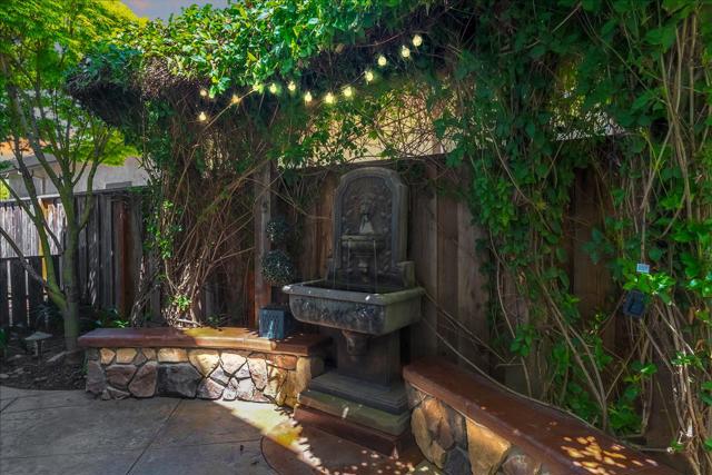 17666 Winding Creek Road, Salinas CA: https://media.crmls.org/mediaz/35941eae-1358-445c-9cbd-842f4f1bd2ee.jpg