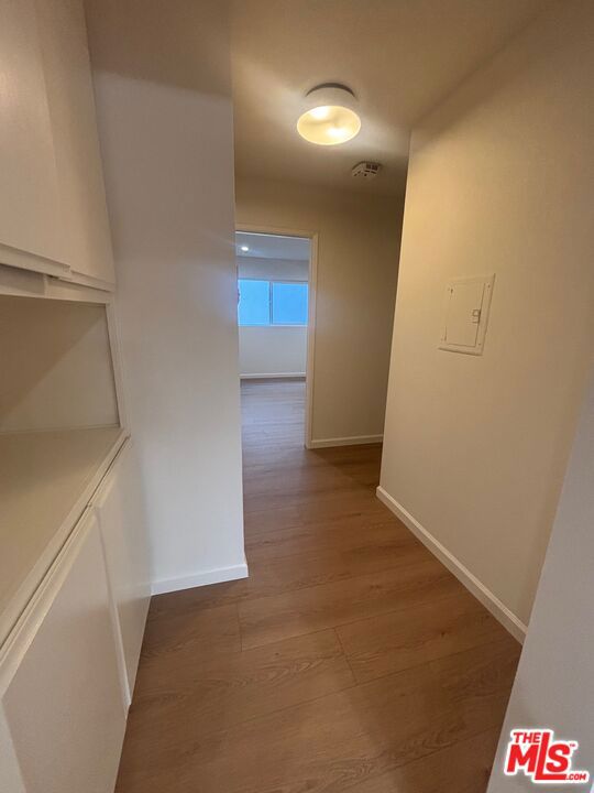 1914 Corinth Avenue, Los Angeles CA: https://media.crmls.org/mediaz/35943266-2ff6-4d35-aa5e-40f8b1ef2398.jpg