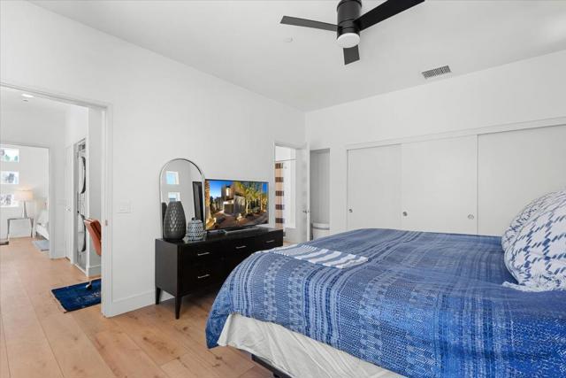 252 Breeze Loop, Palm Springs CA: https://media.crmls.org/mediaz/35946bda-43c1-4785-898d-673eb361912d.jpg