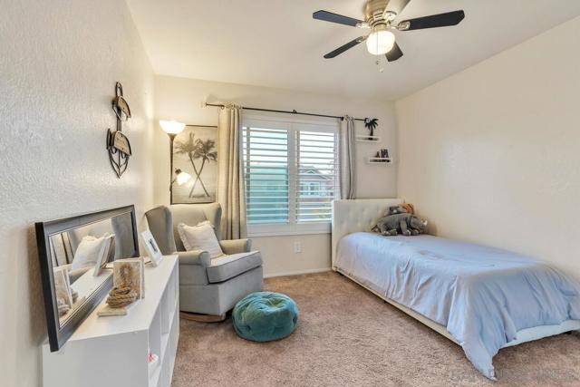 1956 Casablanca Ct, Vista CA: https://media.crmls.org/mediaz/3594bf6a-7158-46dd-84b9-54fc66185cf4.jpg