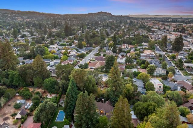 136 Finger Avenue, Redwood City CA: https://media.crmls.org/mediaz/3595de13-17db-4362-bb8f-9f305a758a1b.jpg