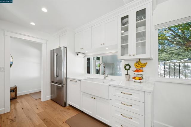 31 Ascot Place, Moraga CA: https://media.crmls.org/mediaz/35973575-deb3-4745-b91d-c886e4fd2ece.jpg