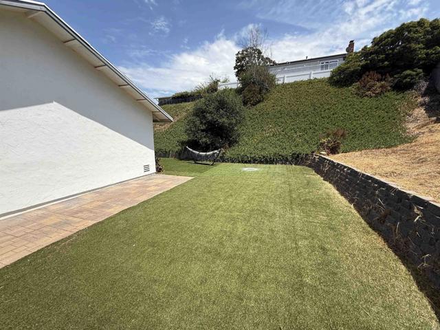 Detail Gallery Image 33 of 37 For 3570 Tony Dr, San Diego,  CA 92122 - 4 Beds | 2/1 Baths