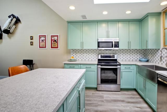 Detail Gallery Image 9 of 49 For 32579 Luiseno Circle Dr, Pauma Valley,  CA 92061 - 3 Beds | 3 Baths