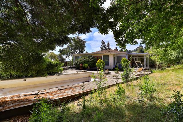 4980 Paradise Drive, Tiburon CA: https://media.crmls.org/mediaz/35985da8-84d8-4f24-ae49-efcba8031c73.jpg