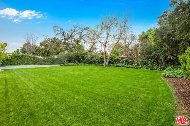 17352 MAGNOLIA Boulevard photo 10