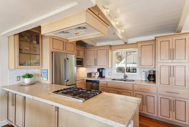 619 Beach Drive, Aptos CA: https://media.crmls.org/mediaz/35994e38-3063-486f-8d84-7b0cf7d68aed.jpg