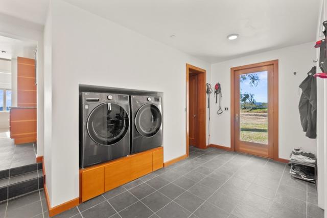 15220 Upper Ellen Road, Los Gatos CA: https://media.crmls.org/mediaz/35996f74-fcd6-4c08-a844-a9cff78c6769.jpg