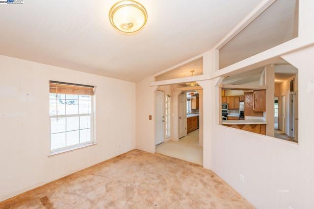31 Rocky Road, Weaverville CA: https://media.crmls.org/mediaz/359a3b96-2ca2-48b0-b3c6-22814c1a942b.jpg