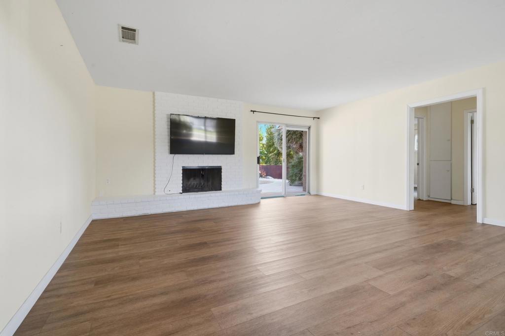 1078 Robertson Drive - photo 12