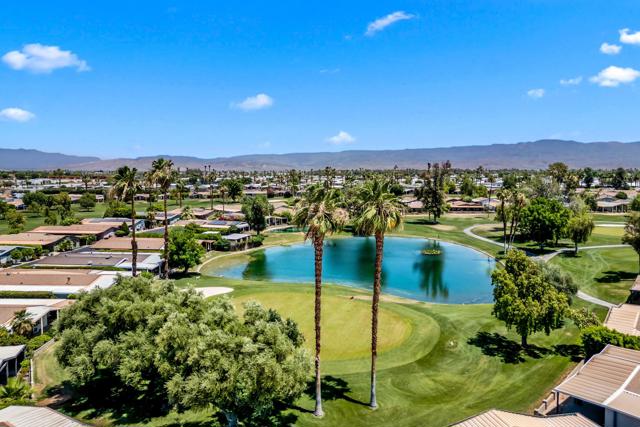 39231 Hidden Water Place, Palm Desert CA: https://media.crmls.org/mediaz/359b1cbc-6396-4365-a764-c36031bd91a5.jpg