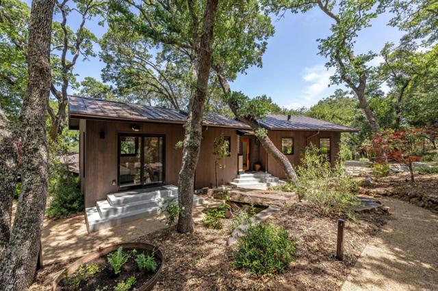 138 Bolivar Lane, Portola Valley CA: https://media.crmls.org/mediaz/359c4e5e-110f-48ed-bfe3-1ce6c26fa798.jpg