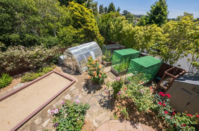 3 Playa Boulevard, Watsonville CA: https://media.crmls.org/mediaz/359c57d3-a817-4499-9fa6-2c6368a43df8.jpg