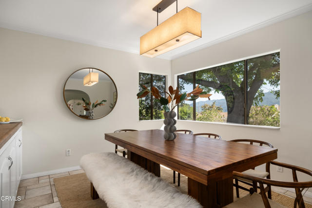 4702 Moore Street, La Crescenta CA: https://media.crmls.org/mediaz/359d231f-c007-4419-ad29-c4669d824c64.jpg