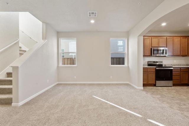 772 Livingston Avenue, King City CA: https://media.crmls.org/mediaz/359d55c5-89e7-4e21-905d-95abf1a12da9.jpg