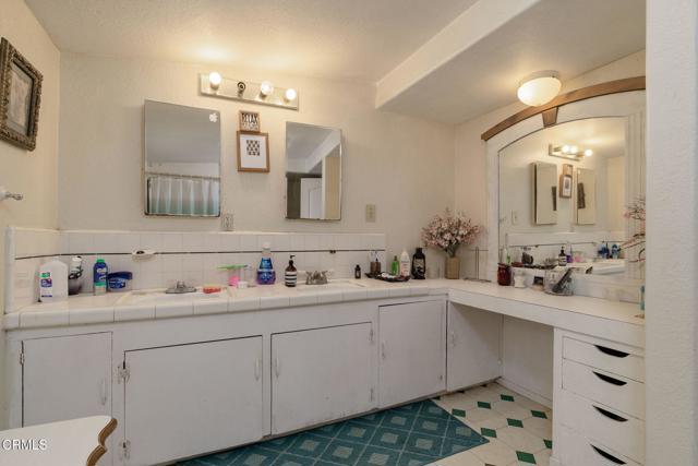 1151 Grant Line Street Street, Santa Paula CA: https://media.crmls.org/mediaz/359e6e75-24a8-4aa1-8a59-d4bff14f173a.jpg