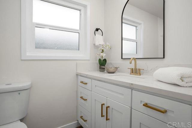 13837 Paseo Cardiel, San Diego CA: https://media.crmls.org/mediaz/359e8ce2-647e-4657-91c1-ac51c345cb0d.jpg